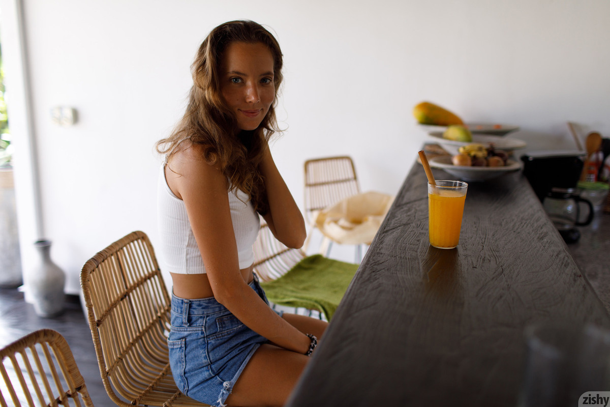 full_025_4584100141112620