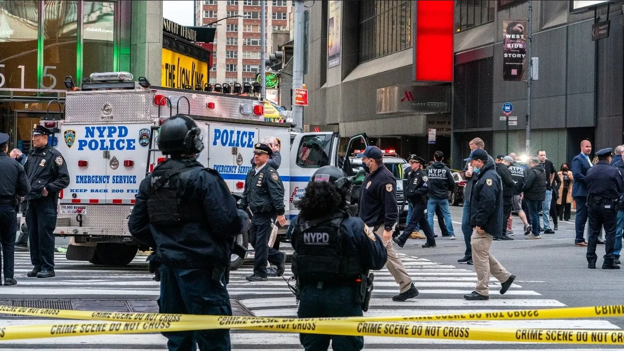 Tiroteo en Metro de Nueva York; reportan un muerto y varios heridos