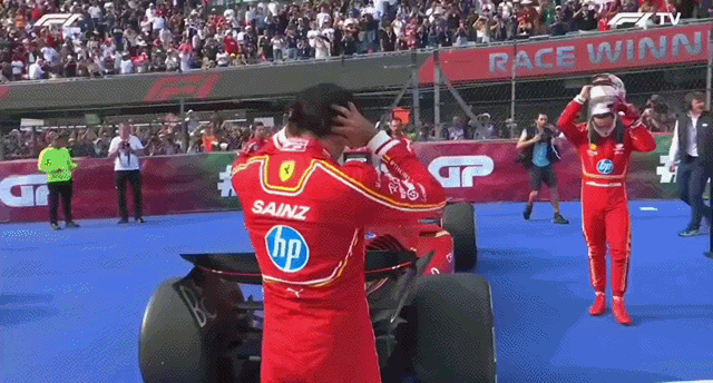 fiagirly-1850658778644897981.gif