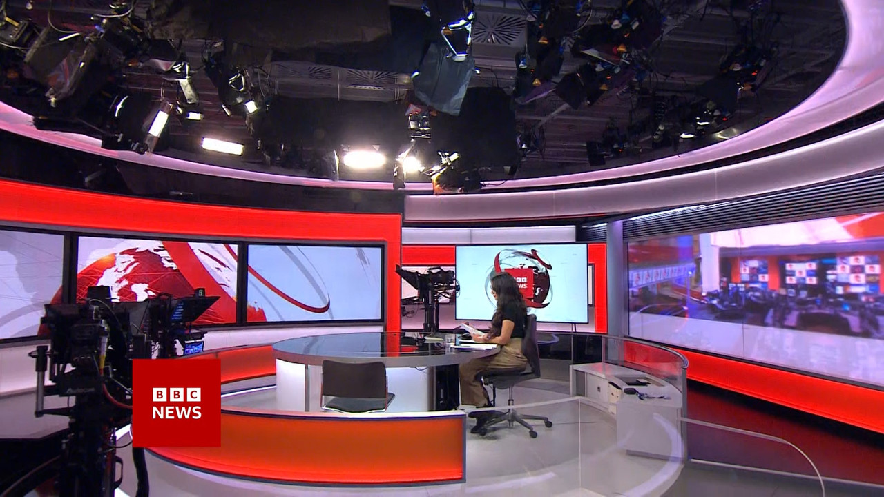 BBC News_20230326_02450600.ts_snapshot_00.43.06.570