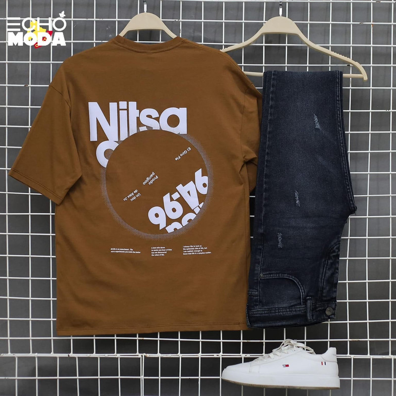 أطقم ملابس رجالي صيفية كاجوال: تنسيقات تيشرت وبنطلون بلمسة شبابية منعشة أطقم ملابس رجالي صيفية كاجوال: تنسيقات تيشرت وبنطلون بلمسة شبابية منعشة