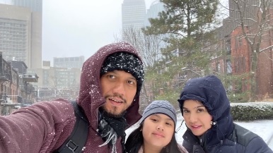Agus Yudhoyono, Almira dan Annisa Pohan saat berfoto bersama.