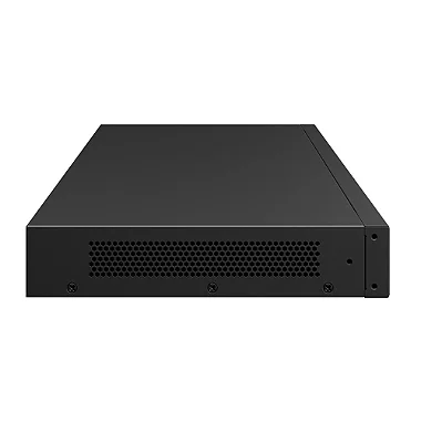 Comparação visual do tamanho do switch Intelbras S1118F-PA.