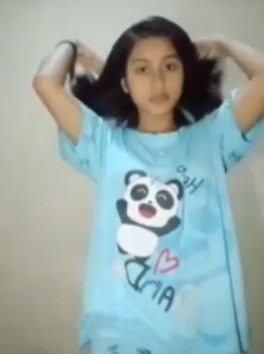 Dapat Baju Baru