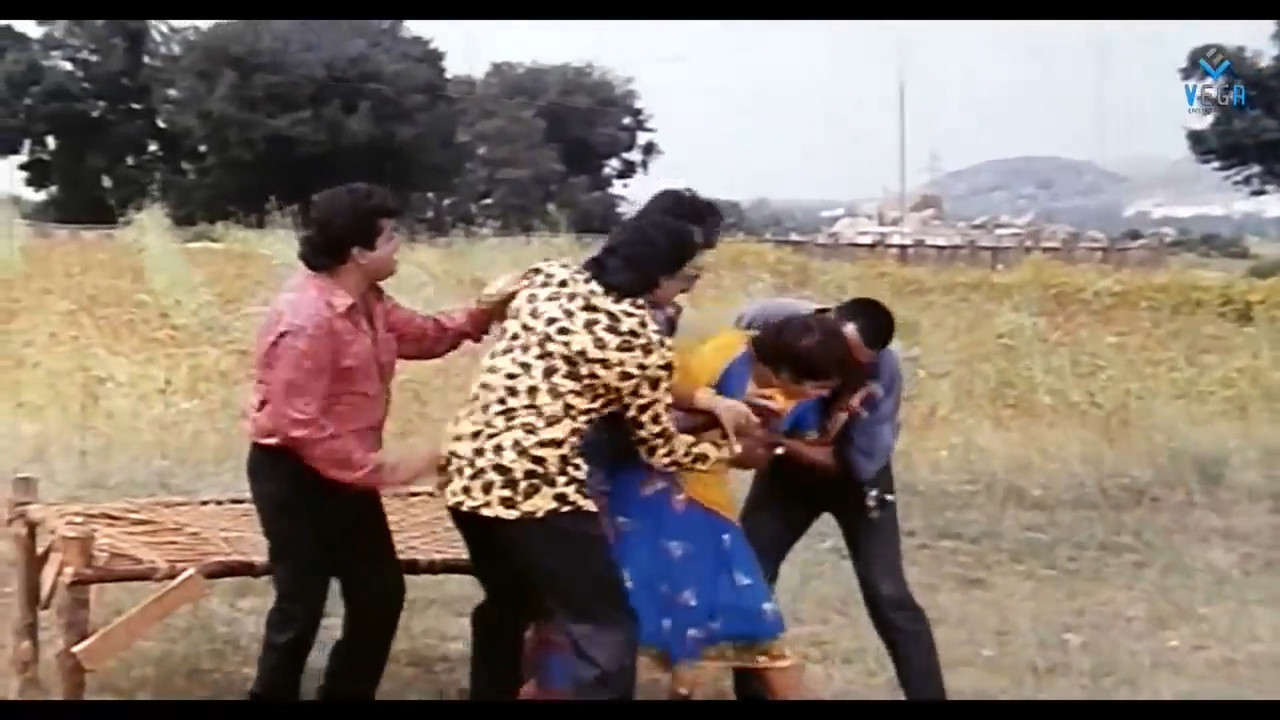 Dolly Minhas Palviahgam Avi - Villains Troubles a Women_4MxpygcjgQs.mp4_20220519_114833.995