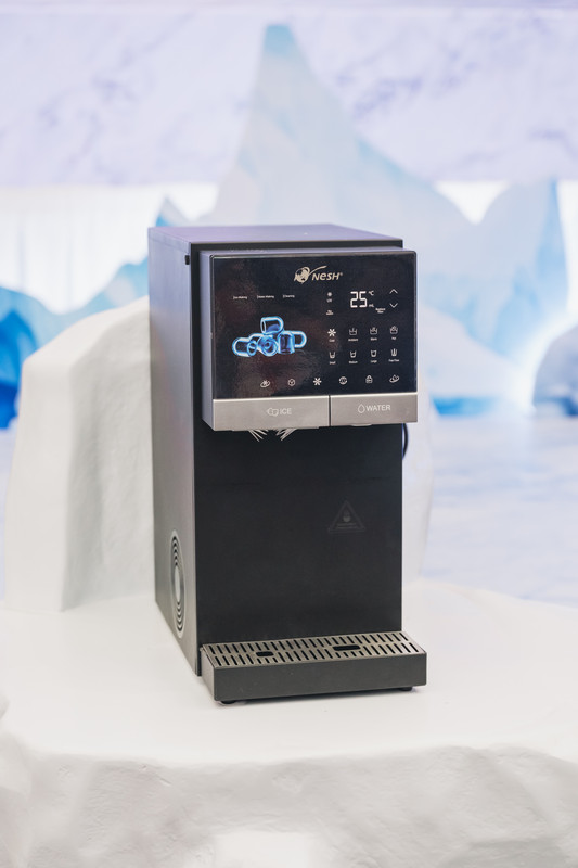 NESH Glacier Product Photo 2