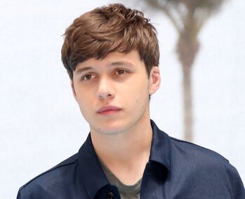 nick-robinson-6-1519298572-view-2-1.jpg