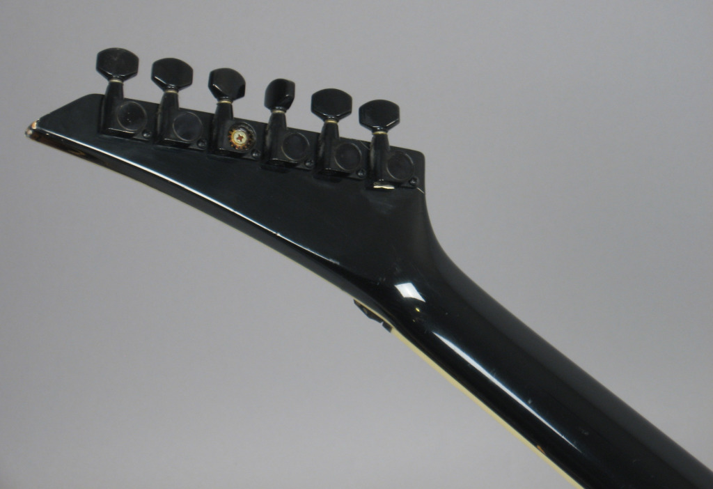 1985JacksonRandyRhoadsGraphicGuitar046