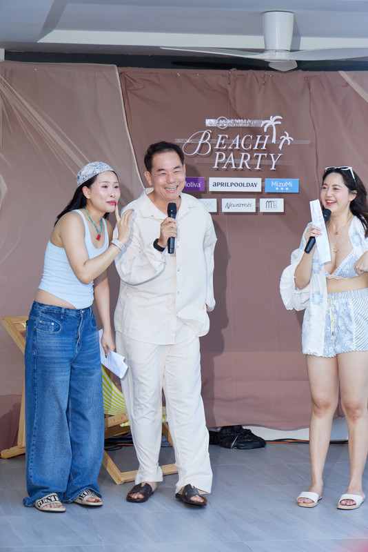 260401-Emma-Beach-Party1437