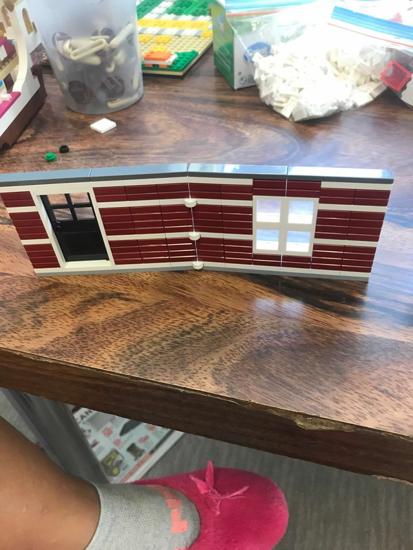 Three Little Pigs (2)