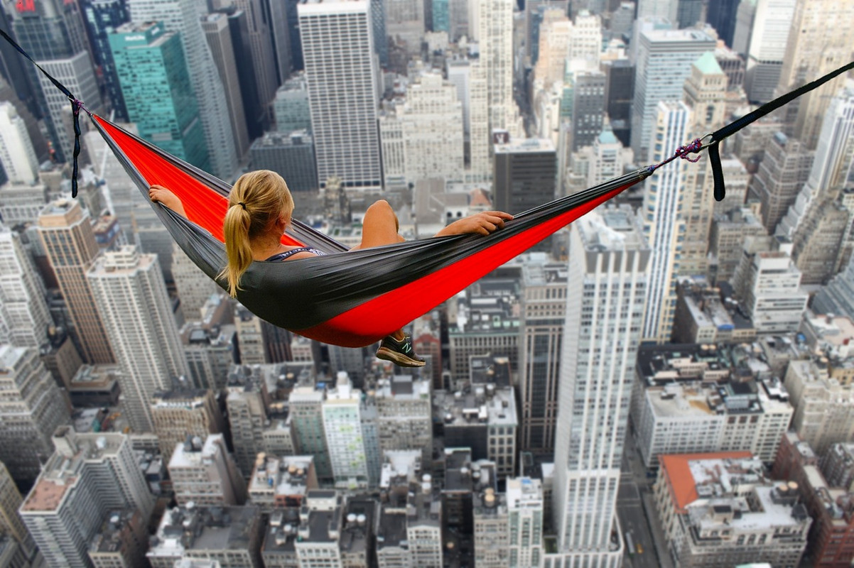 red-hammock-2036336-1280.jpg