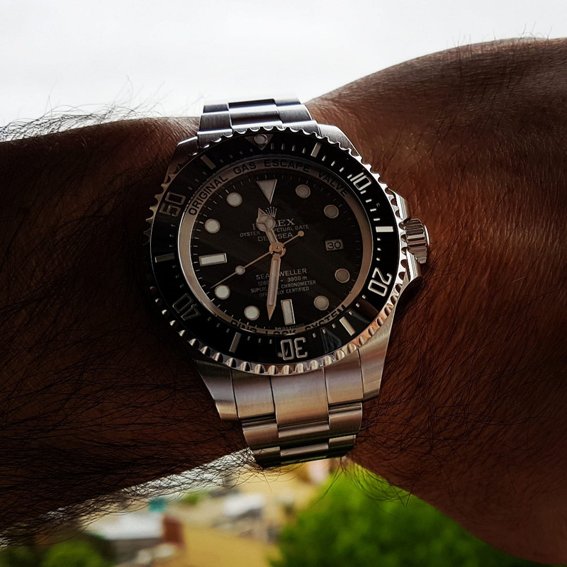Rolex Sea-Dweller Deepsea 44mm 3900M Cal. 3135 Ref. 116660 (1)