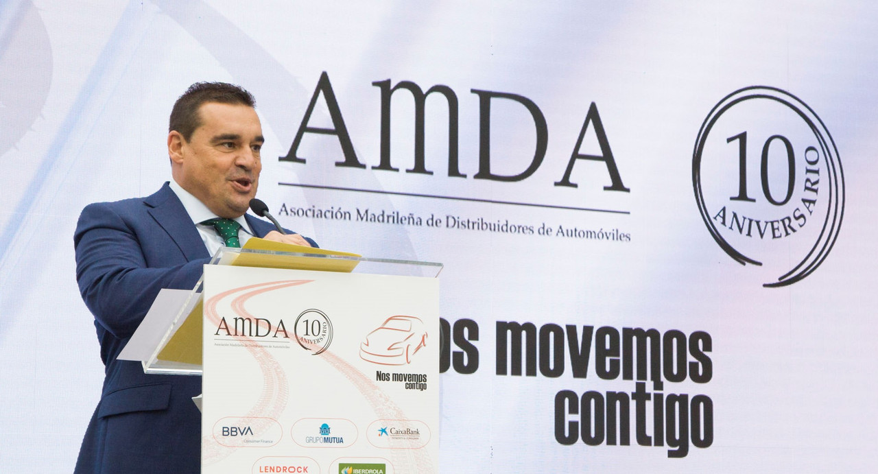 CARLOSBUSTILLOPRESIDENTEAMDA1(1)