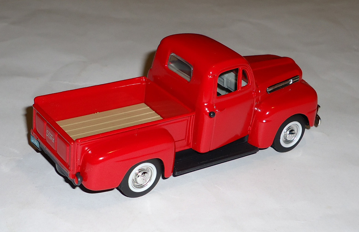 Ford-F1 Pickup