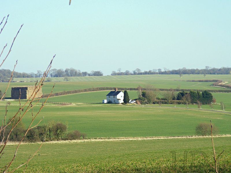 field-haystacks-march-HD-2.jpg