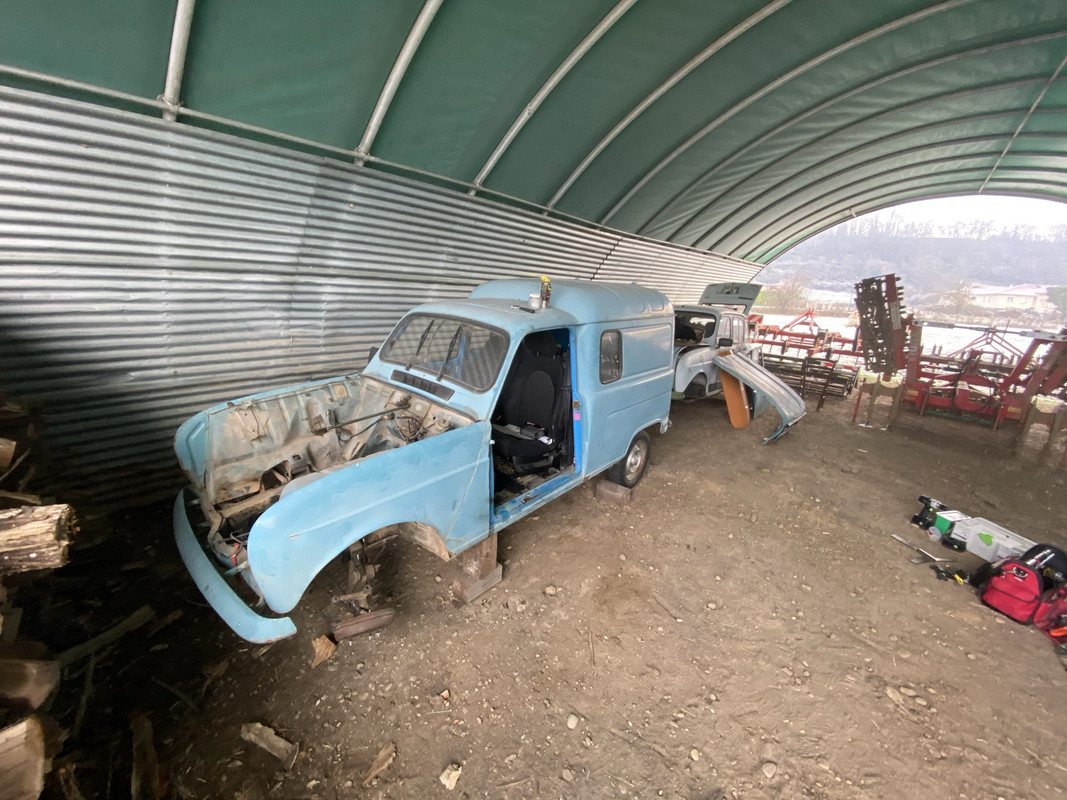 92C81F09-4B38-42C5-81D4-796E35309C10