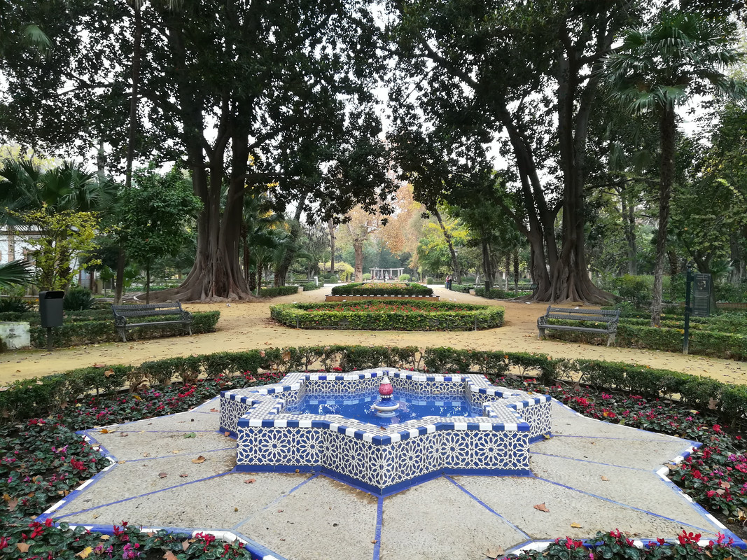 Sevilla, bajo la lluvia de otoño - Blogs de España - Día Cuatro: Plaza España, el parque de María Luisa y conclusiones. (14)