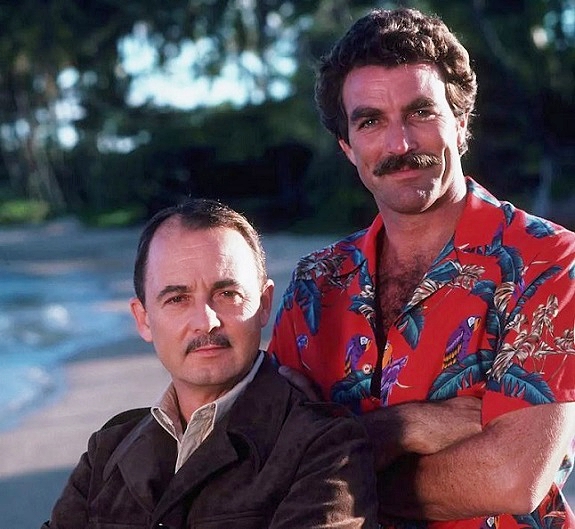 JOHN-HILLERMAN-MAGNUM-PI-2-A-FOTOR.jpg