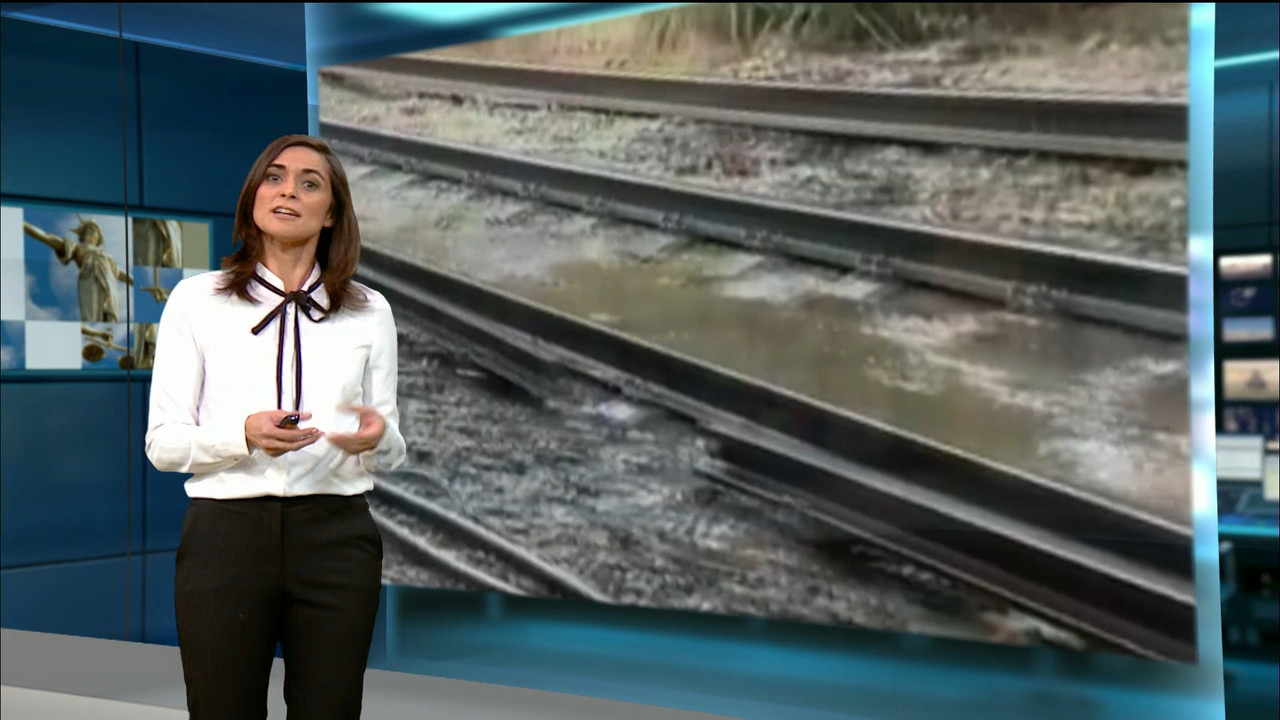 ITV Evening News_20221115_18301930.ts_snapshot_00.50.09.089