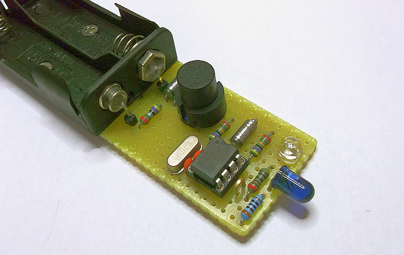 [Bild: DAT-Secret-Key-Sender-1-mit-ATtiny25-015.jpg]
