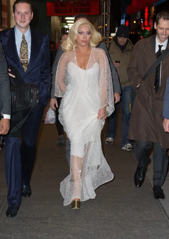 12-17-14-Out-and-about-in-NYC-001.webp