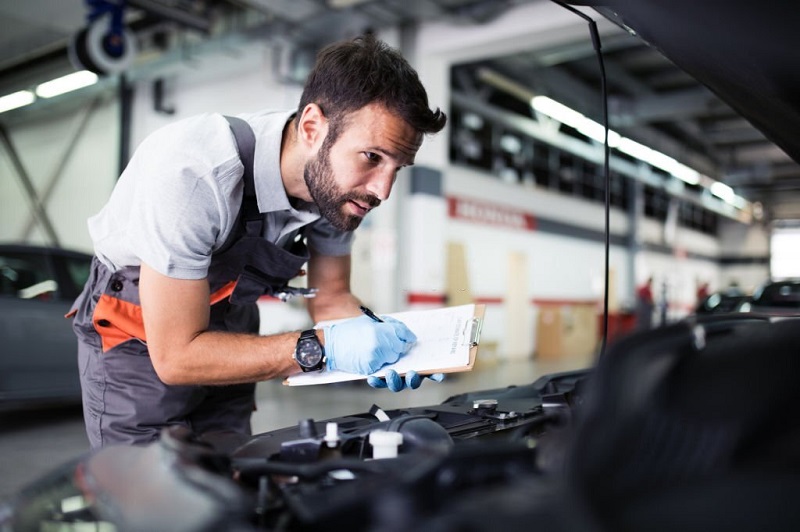 Benefits of Hiring a Car Mechanic Benefits of Hiring a Car Mechanic