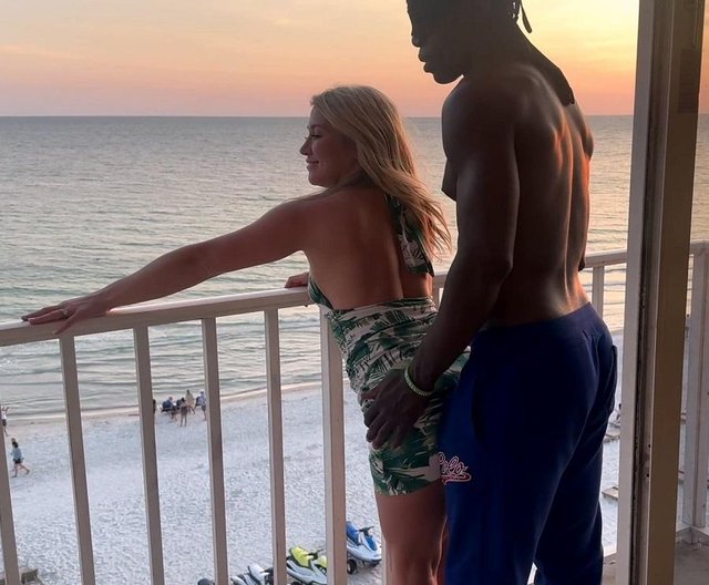 Beauty Blondie Wife Pickup On The Beach Bbc And Cheat With Him 3