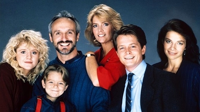 BACK-TO-THE-FUTURE-FAMILY-TIES-1-FOTOR.jpg
