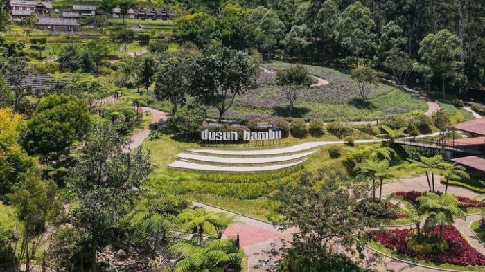 Informasi harga tiket masuk Dusun Bambu terbaru 2023, tempat wisata yang lagi hits di Lembang, Bandung.