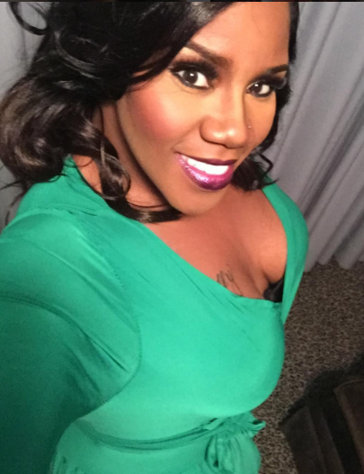 Kelly Price Selfie