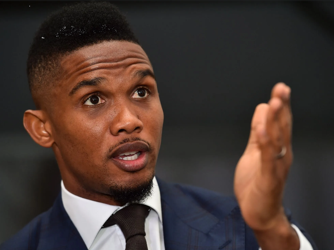 Un Youtuber fue la víctima de la agresión de Samuel Eto’o en Qatar 2022