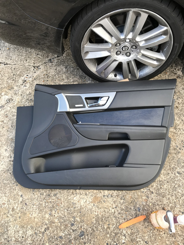 14B12BC9-9380-4E9D-B674-4722FDA8C10C