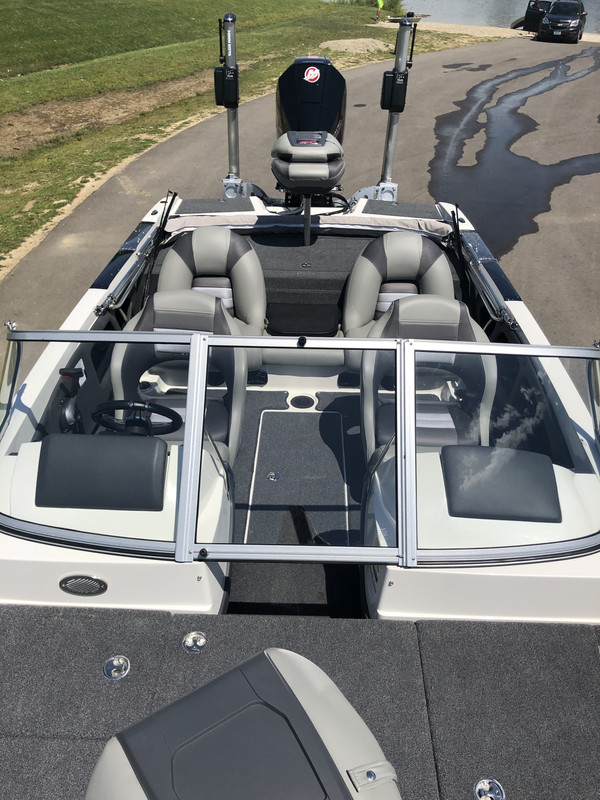 1E568739-70D1-4A37-B2DC-F9CB59AF4EE9