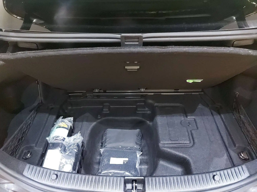 Coffre w205 kit anti crevaison 1