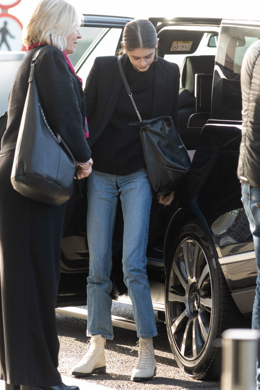 6DA8F451-7DBE-460A-BC3B-97535E646BC1