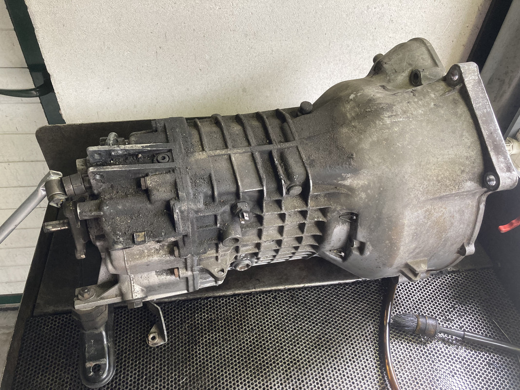 C5AB1549-2BCF-4BB1-8D3B-099DF6AA6CE0