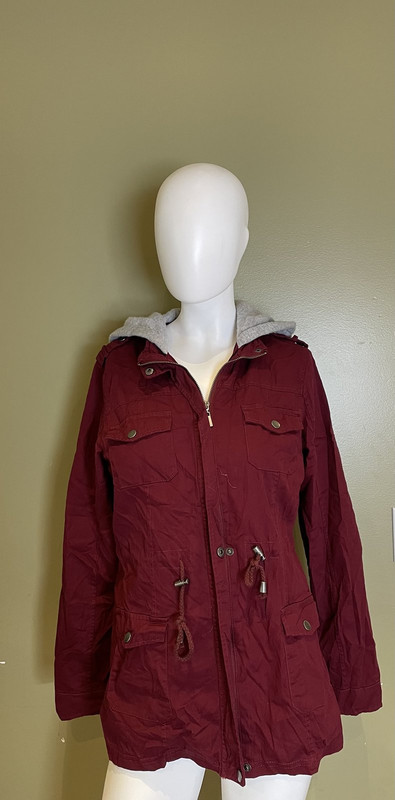 RUE 21 MAROON  HOODED JACKET WOMENS L