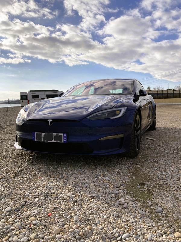 Un volant plus normal pour la Tesla Model S restylée