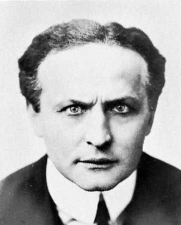 Harry-Houdini.jpg