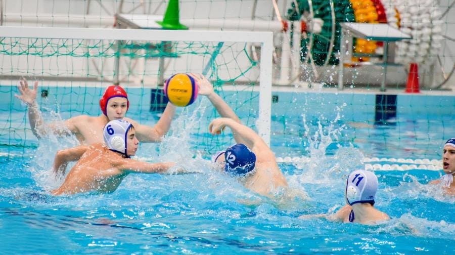 Водное поло без прикрас - малоизвестные детали суровой спортивной игры Водное поло без прикрас - малоизвестные детали суровой спортивной игры