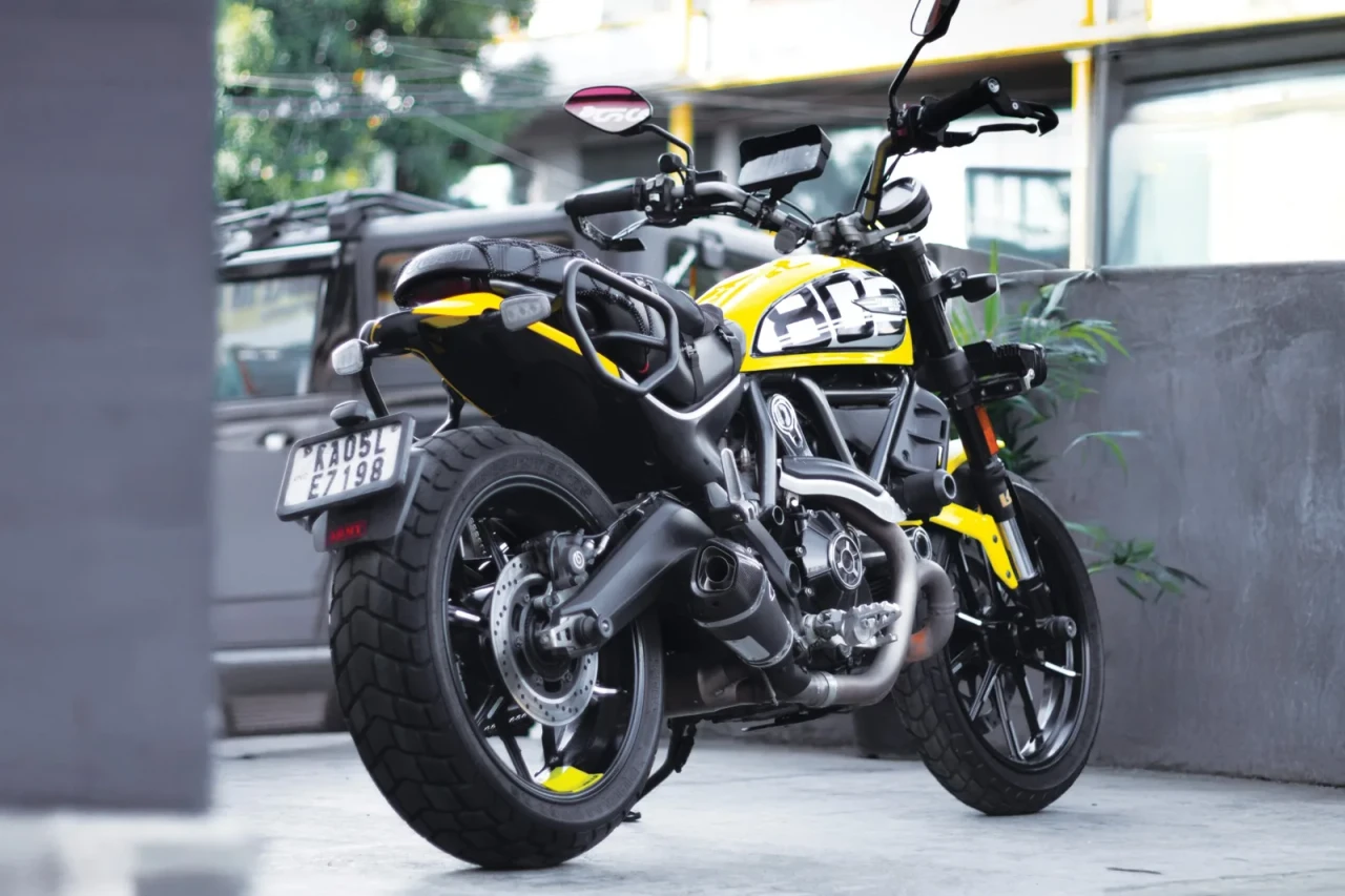 Ducati Scrambler 800 tyre fitment context