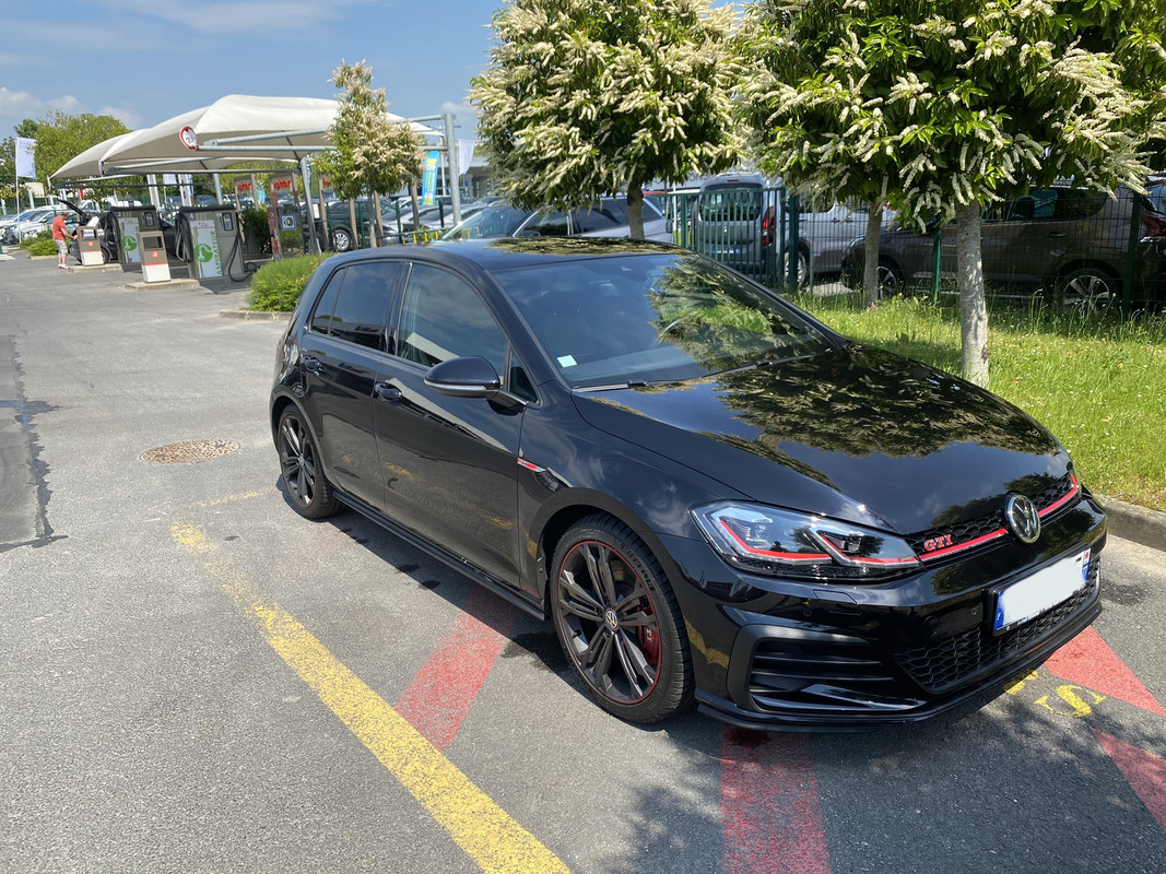 EFD837A5-6BE7-4981-86E1-9916762DA950