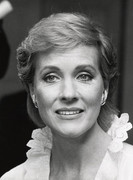 julie-andrews-md56
