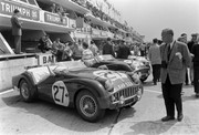 24 HEURES DU MANS YEAR BY YEAR PART ONE 1923-1969 - Page 47 59lm27-Triumph-TR-3-S-Ninian-Sanderson-Claude-Dubois-20