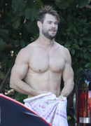 Chris-Hemsworth-superficial-guys-51