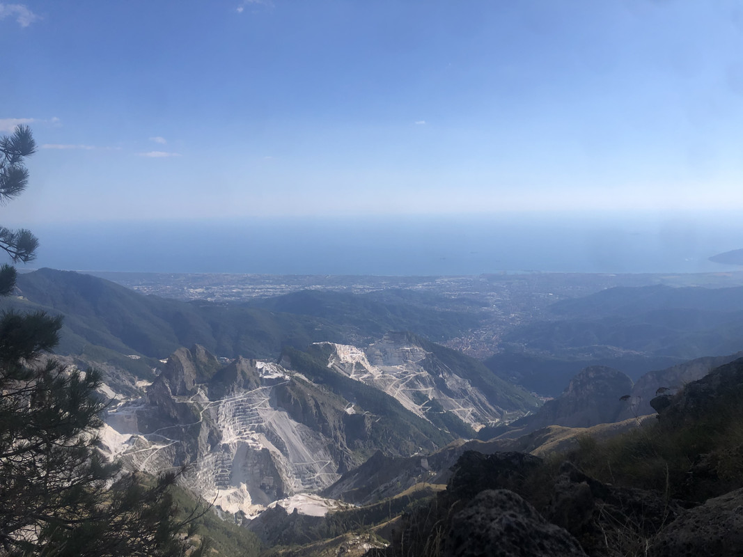 6F72AE14-8916-4F27-A4BD-D9C1BB5B492E