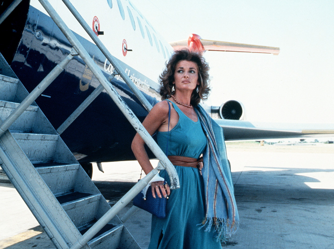 Stephanie_Beacham_a03