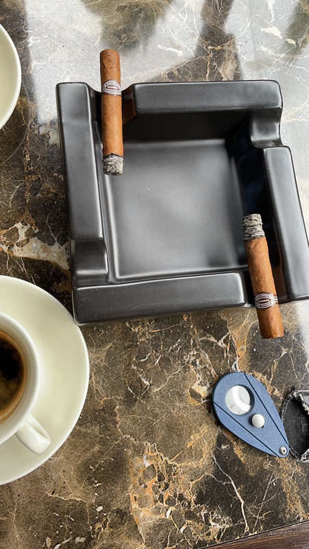 B1F8AFC2-1035-473E-80ED-674EF09F9A6A