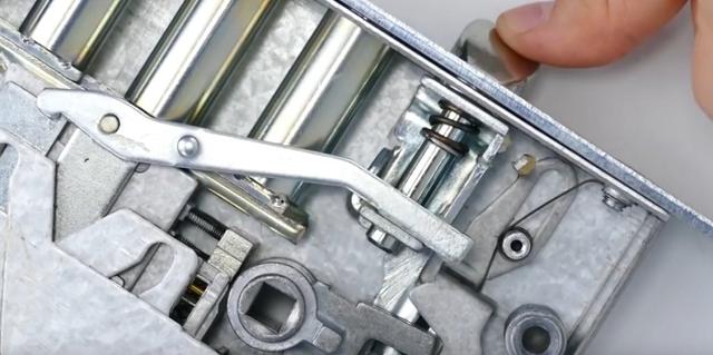 Внутрішня будова механічного замка: що впливає на рівень захисту