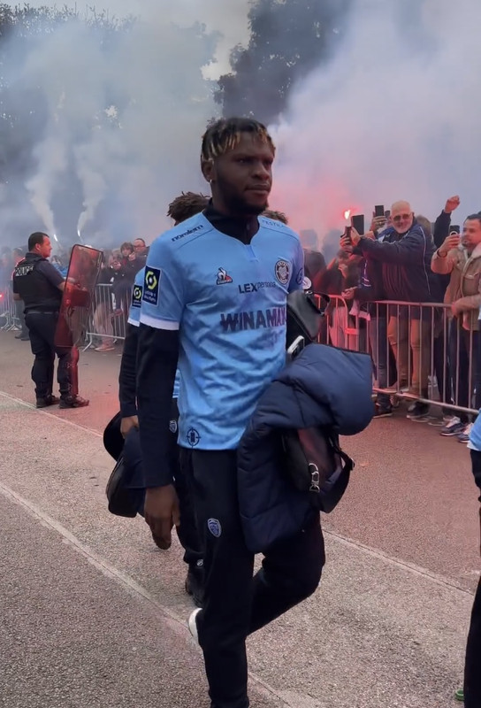 48D9F9F9-EA2C-4A48-A8D0-D3616DDF1B48